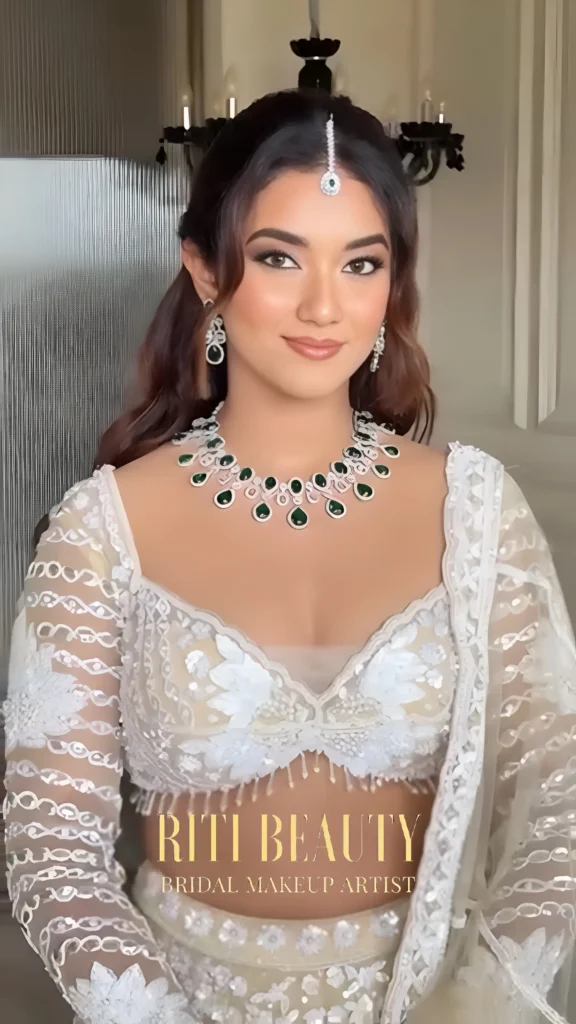 engagement-makeup-artist-mumbai Professional engagement makeup artist in Mumbai creating an elegant pre wedding look