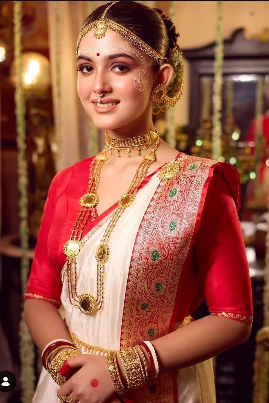Bengali Bridal Makeup & Chandan Art