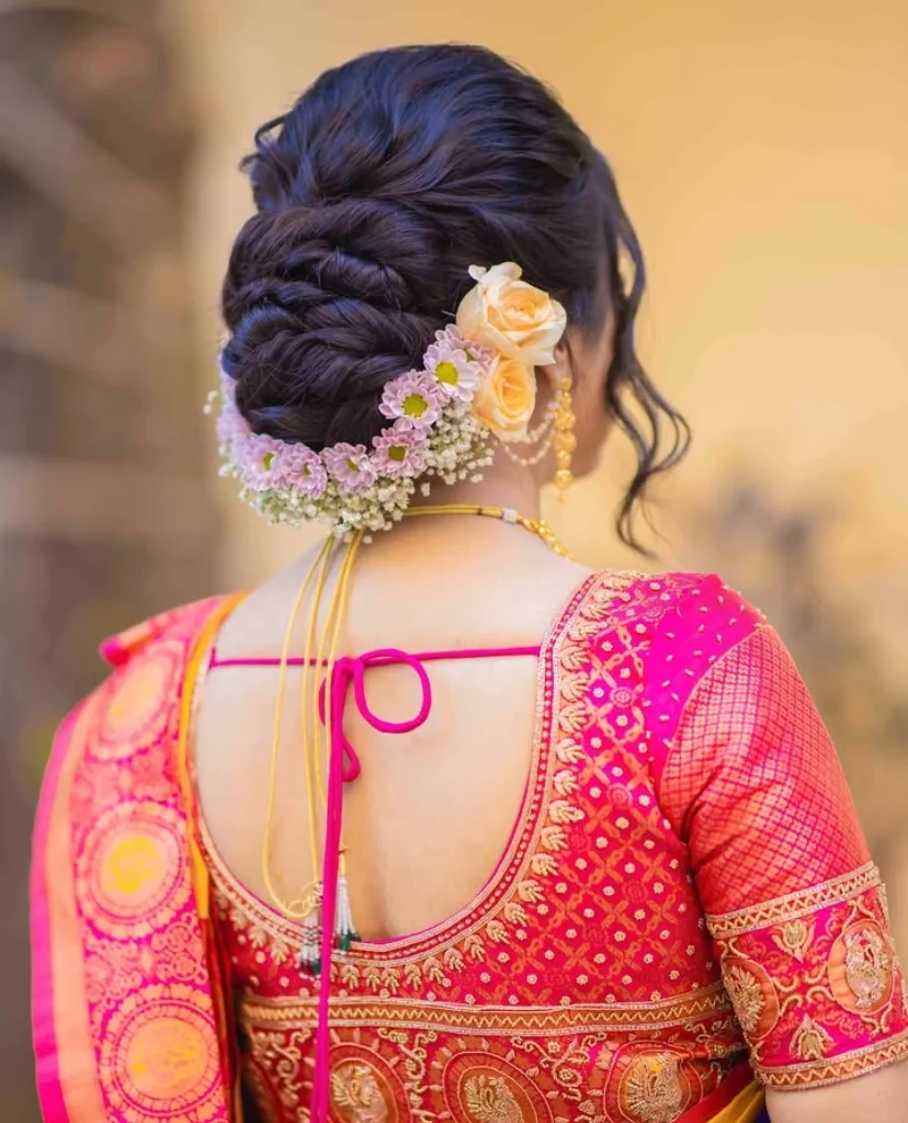 Traditional Marathi bridal hairstyle with fresh gajra by Riti Beauty, luxury bridal makeup artist in Mumbai